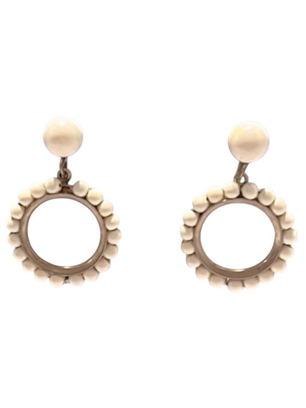 Vtg White Plastic Bead Screw Back Earrings